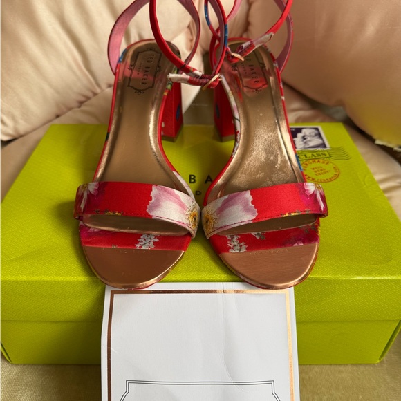 Ted Baker Rozie block heel sandal - Picture 4 of 13